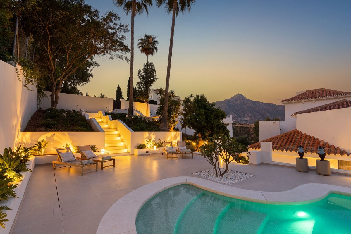 Villa in Nueva Andalucía — photograph 4